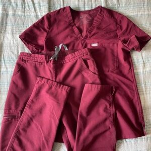 Figs Deep Burgundy Scrub Set - V-Neck Top & Elastic Waist Pants